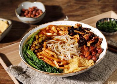 ​李子柒螺蛳粉好吃吗 李子柒好吃还是螺霸王