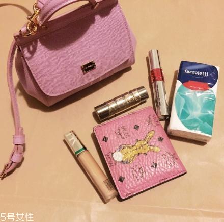 杜嘉班纳包包怎么样?懂行的人都买了它 杜嘉班纳包包怎么样?懂行的人都买了它