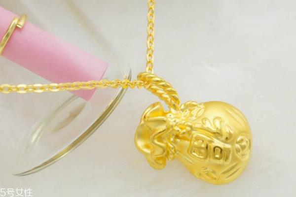 黄金福袋吊坠的寓意 带来好兆头