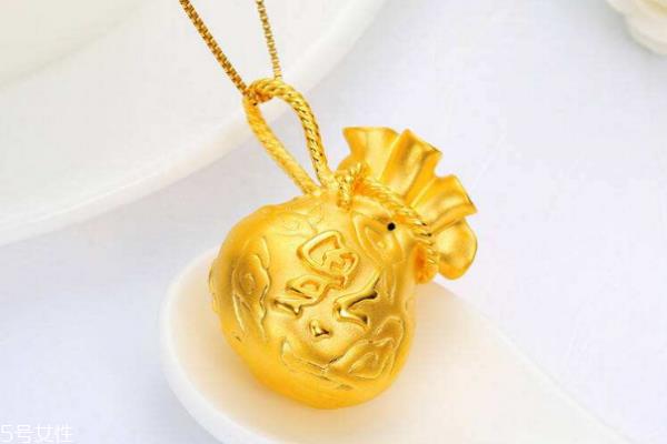 黄金福袋吊坠的寓意 带来好兆头
