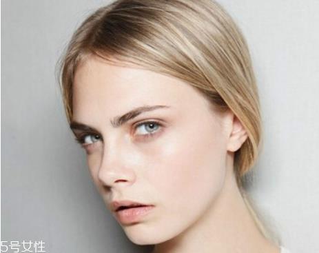 脸上有红血丝能去角质吗 脸上有红血丝去角质的危害