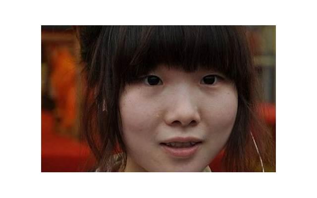 摸酥胸的感觉是什么？男人摸女人胸部很舒服吗？