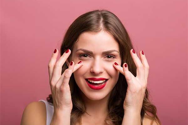 茶包敷眼睛的正确步骤 绿茶茶包效果佳