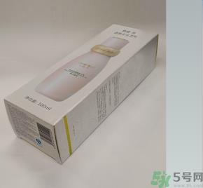 一叶子白玉兰提亮补水乳适合什么肤质？