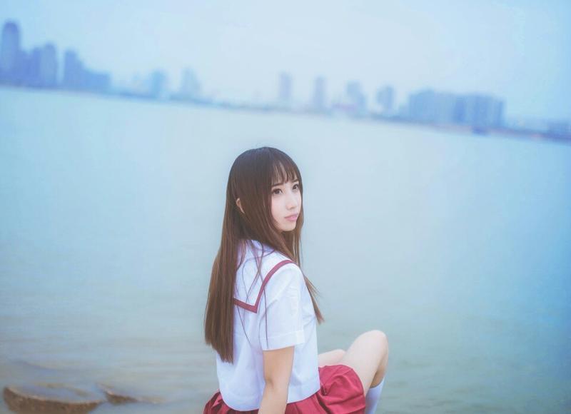 老公总爱背人偷偷玩手机 你知道他在干什么吗？