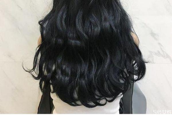 染发后一周可以烫发吗 烫染头发的注意事项