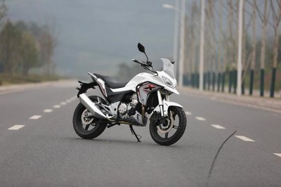 ​特色各异的摩旅摩托车