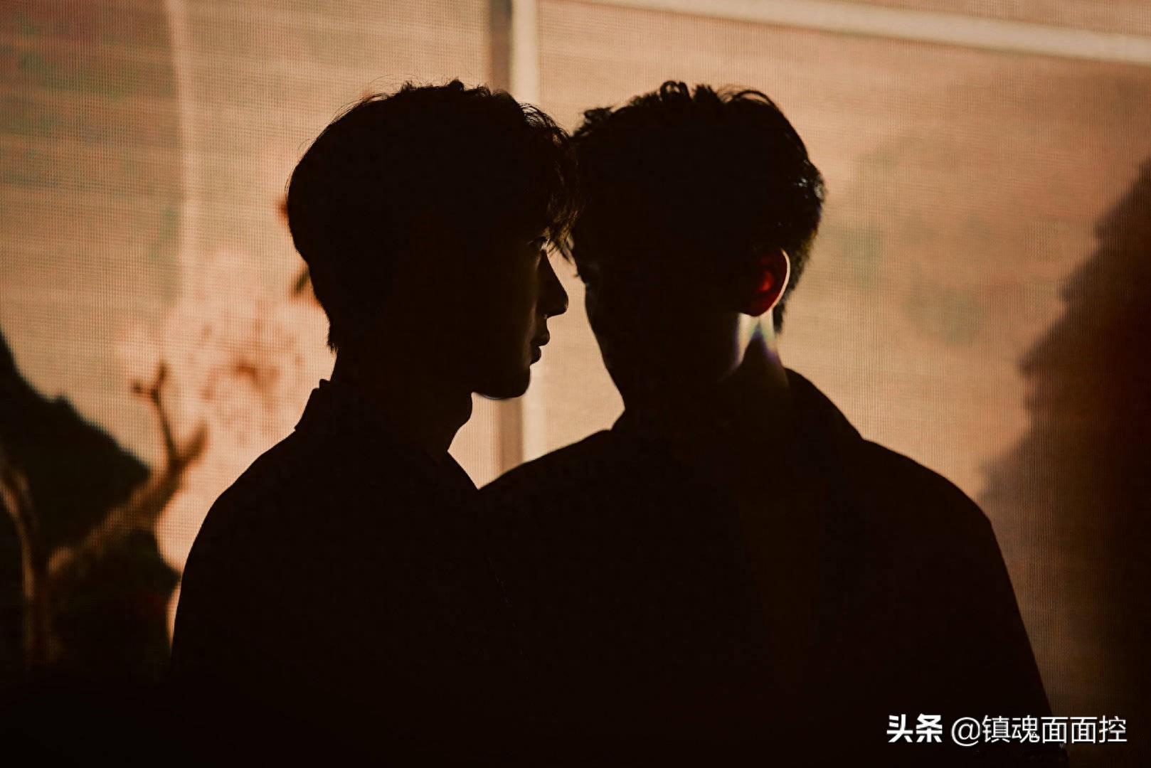 肖战王一博在一起啦！博君一笑情侣图自取