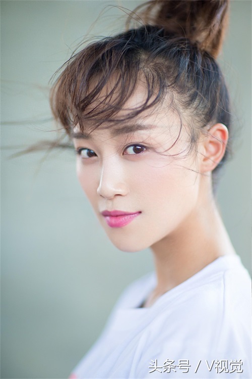 白百何《外科风云》中 饰 陆晨曦