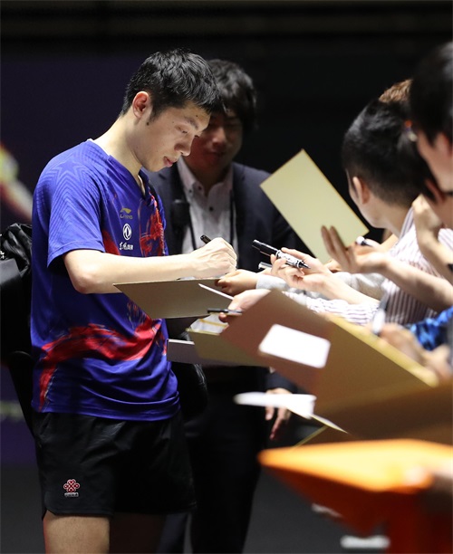 乒乓球——日本公开赛:许昕男单夺冠