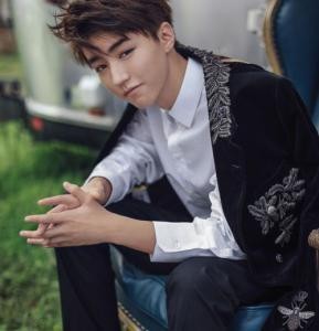 何炅:我在这节目的时候你还没生出呢!王俊凯一句话惹笑观众!