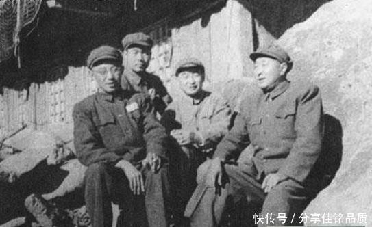 李晨和他的父亲（传闻李晨的爷爷是这位开国中将）(2)