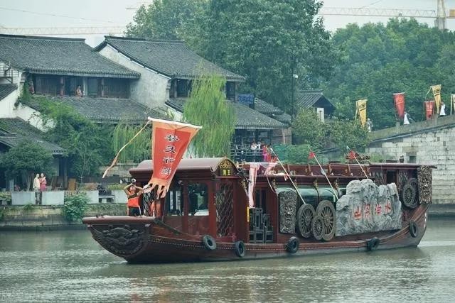 李逵为什么这么残暴 一戒武夫一对板斧使得风生水起而己