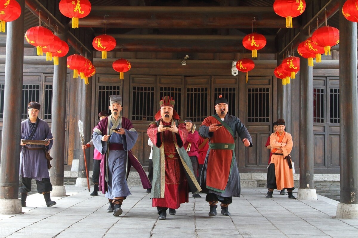 李逵为什么这么残暴 一戒武夫一对板斧使得风生水起而己