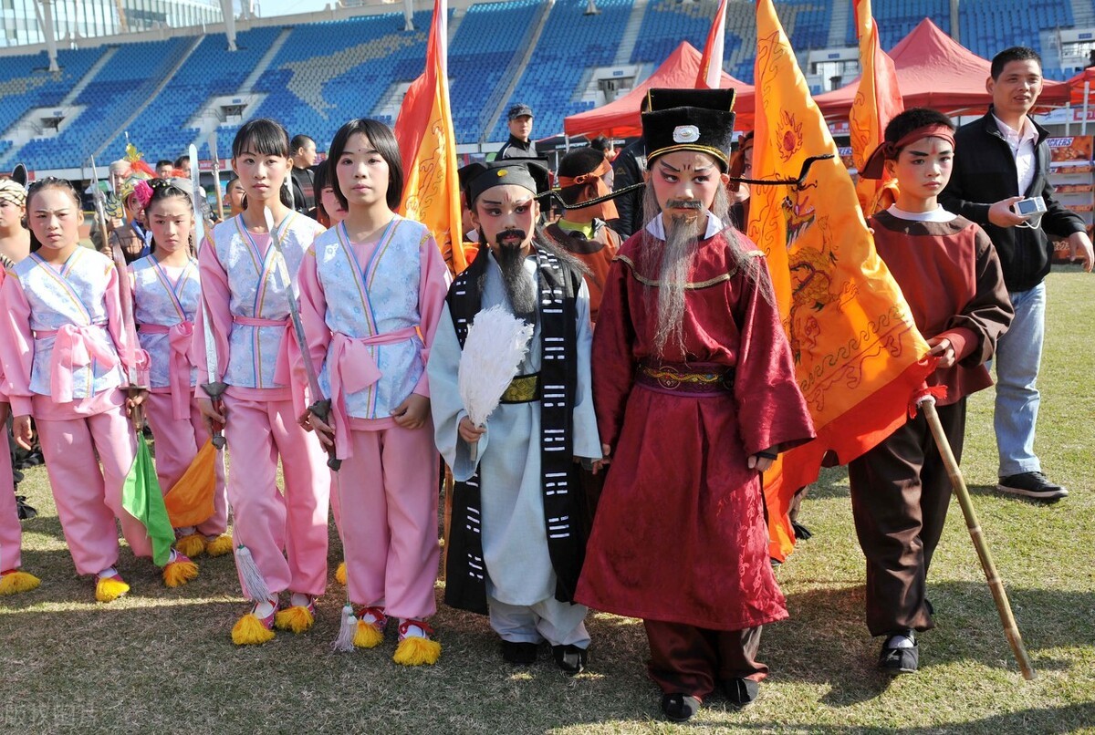 李逵为什么这么残暴 一戒武夫一对板斧使得风生水起而己