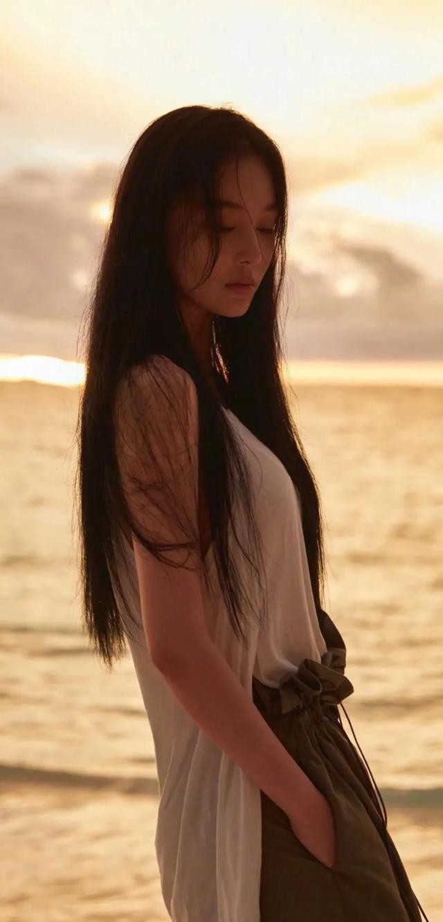 张燕是张馨予原名吗(明星军嫂张馨予介绍)