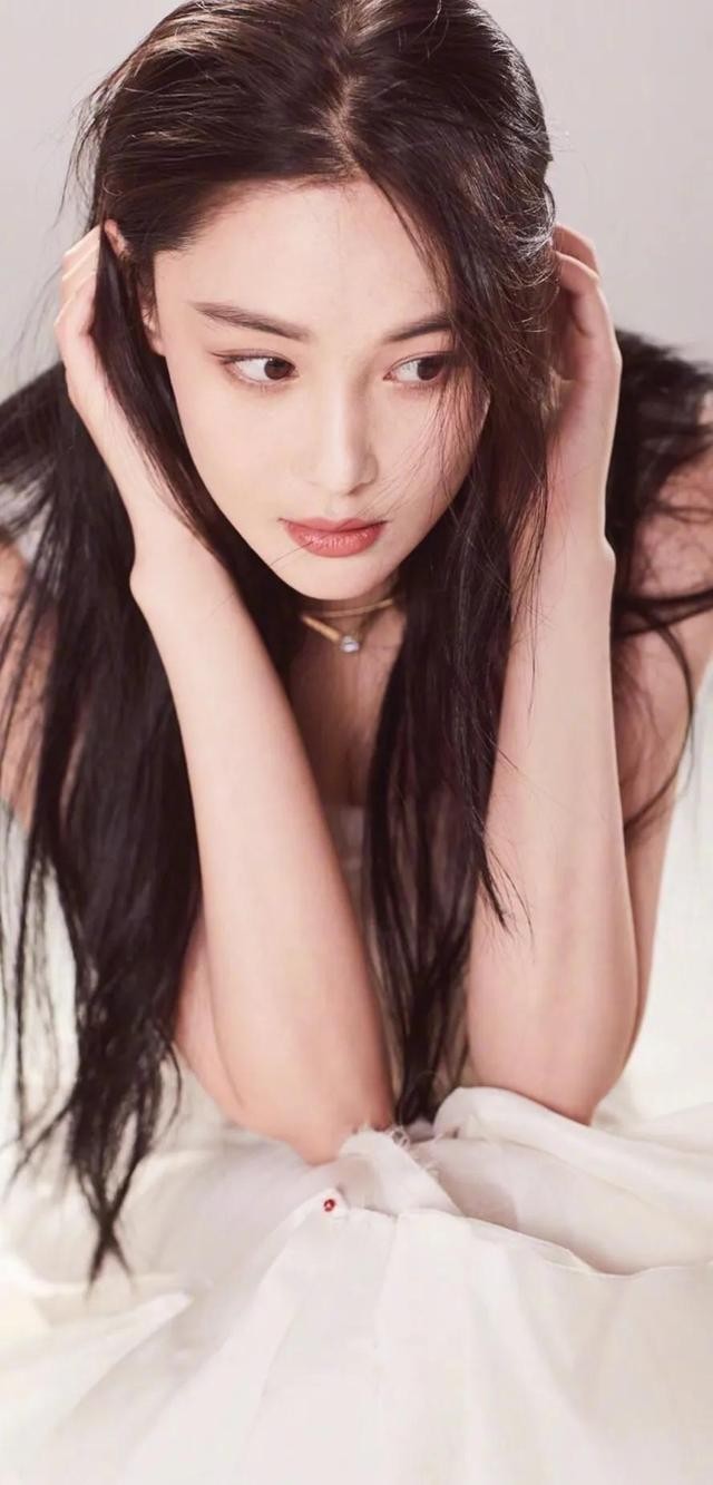 张燕是张馨予原名吗(明星军嫂张馨予介绍)