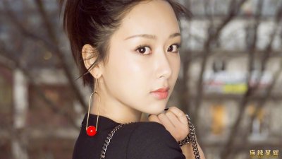 ​杨紫承认过的男朋友是谁 杨紫李现穿情侣装疑似热恋