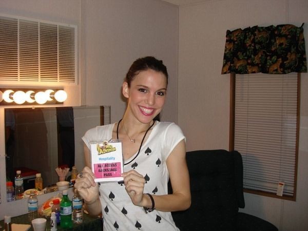 克里斯蒂·卡尔森·罗曼诺个人资料写真作品