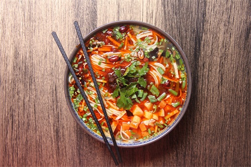 卖什么小吃简单挣钱多 适合学校门口摆摊的小吃