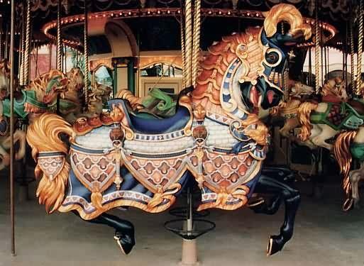 旋转木马里有什么（有这么一个浪漫的传说）(2)
