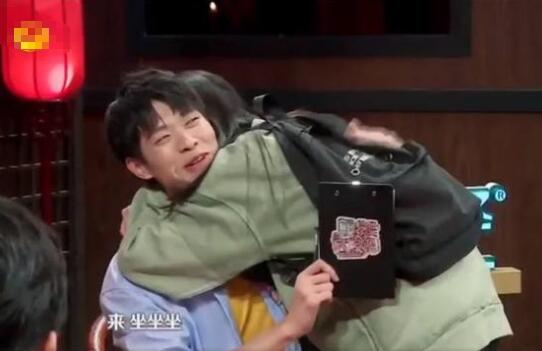 杨幂叫魏大勋老公是啥综艺 幂月飞奔而来给你大大的拥抱