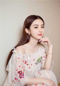 ​明星的文化水平(明星收入高)