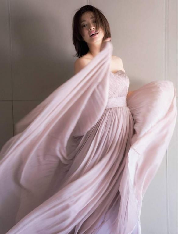 巨乳女优排名（日媒评选夏季日剧四大美乳女优）