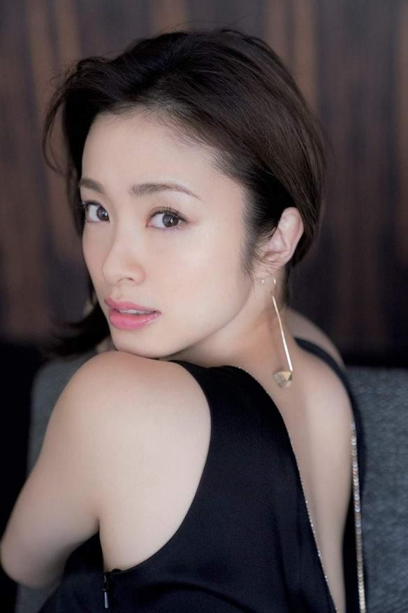 巨乳女优排名（日媒评选夏季日剧四大美乳女优）