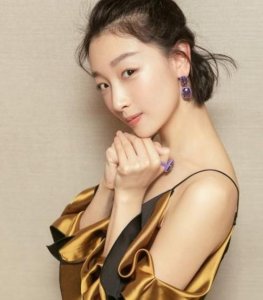 ​周冬雨的资料，周冬雨的原名叫什么