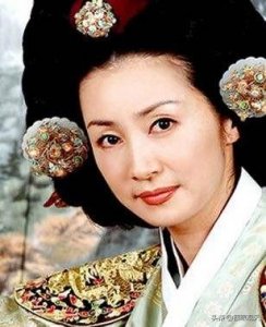 ​杰出的女谋略家李朝文定王后的宫斗之路