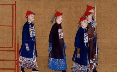 ​乾隆皇帝，为何要实行＂闭关锁国＂政策？并不是因为愚昧与无知