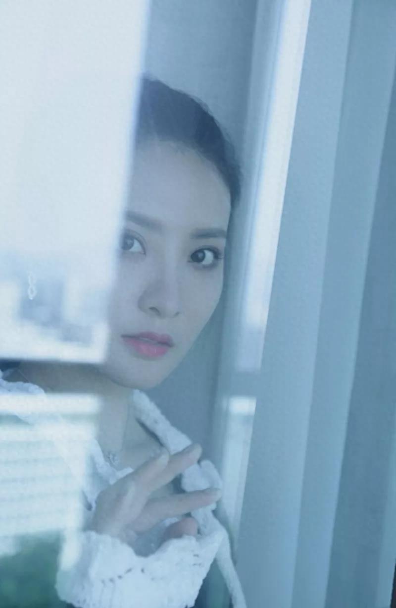 赖雨濛手机壁纸图片照片合集,可可爱爱的仙女小姐姐来啦