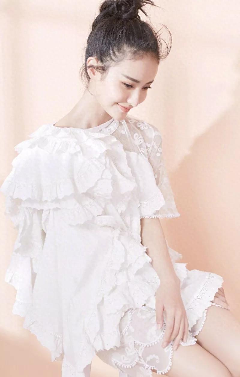赖雨濛手机壁纸图片照片合集,可可爱爱的仙女小姐姐来啦