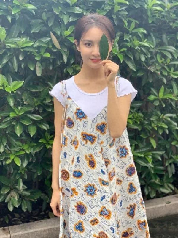 赖雨濛手机壁纸图片照片合集,可可爱爱的仙女小姐姐来啦