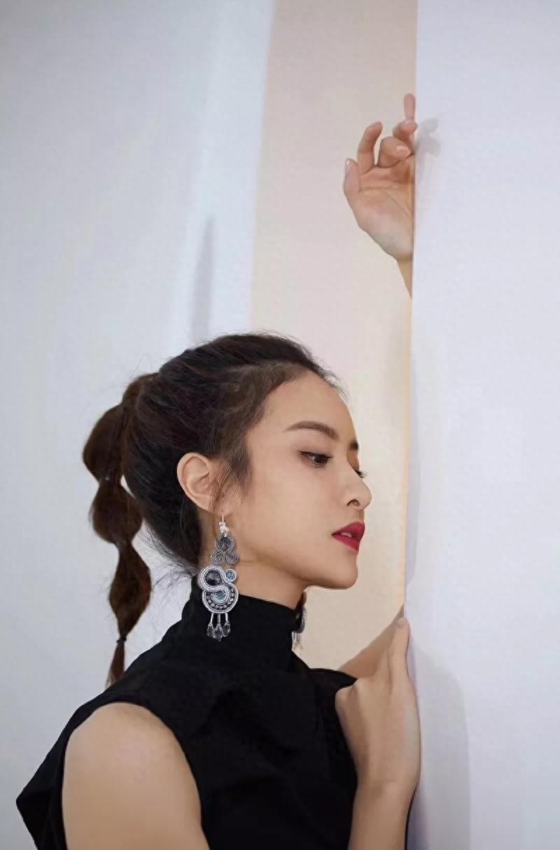 赖雨濛手机壁纸图片照片合集,可可爱爱的仙女小姐姐来啦