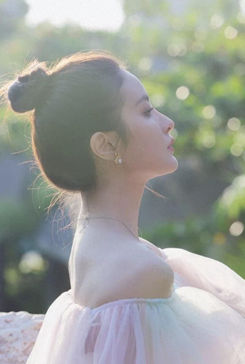 赖雨濛手机壁纸图片照片合集,可可爱爱的仙女小姐姐来啦