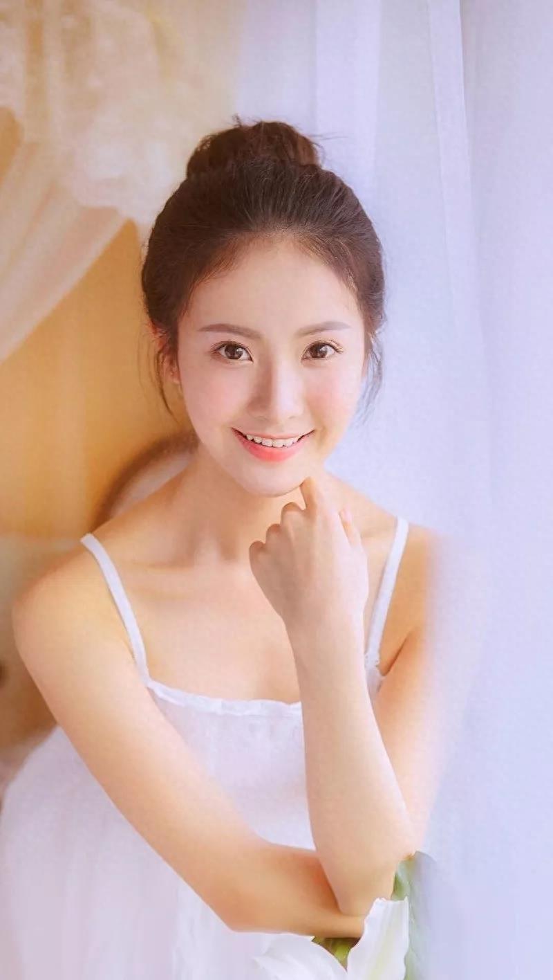 赖雨濛手机壁纸图片照片合集,可可爱爱的仙女小姐姐来啦