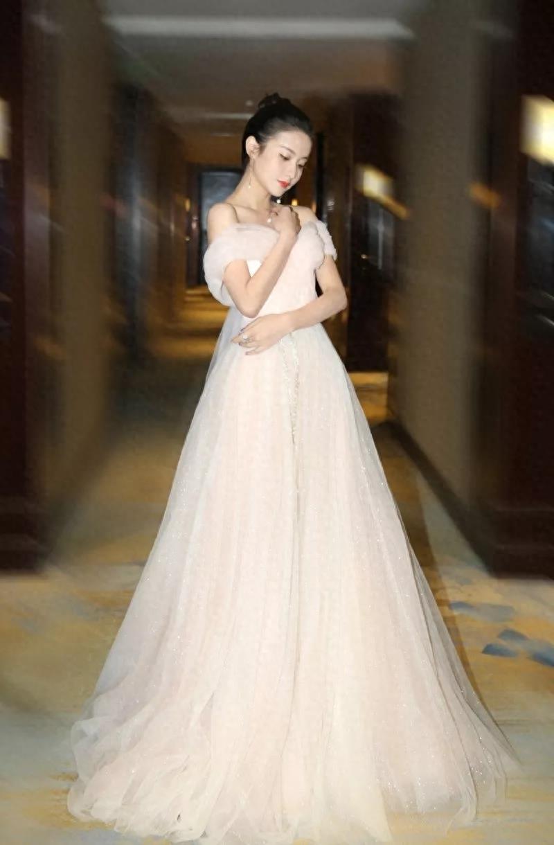 赖雨濛手机壁纸图片照片合集,可可爱爱的仙女小姐姐来啦