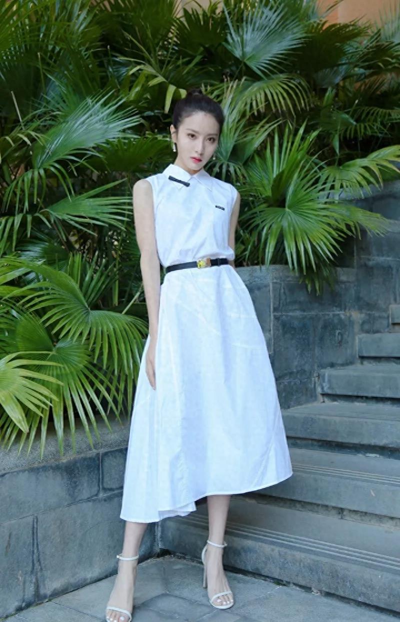 赖雨濛手机壁纸图片照片合集,可可爱爱的仙女小姐姐来啦