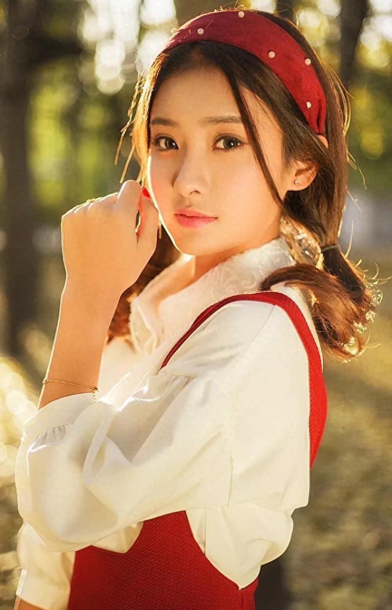 赖雨濛手机壁纸图片照片合集,可可爱爱的仙女小姐姐来啦