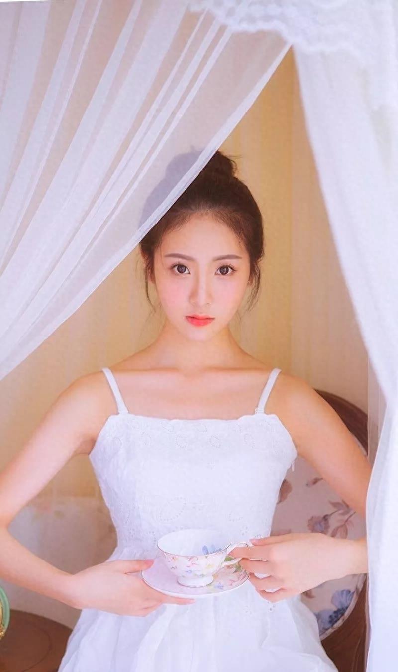 赖雨濛手机壁纸图片照片合集,可可爱爱的仙女小姐姐来啦