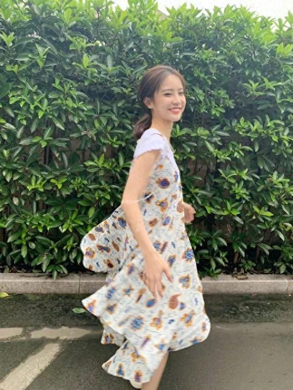 赖雨濛手机壁纸图片照片合集,可可爱爱的仙女小姐姐来啦