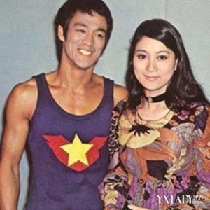 ​李小龙女友丁佩为什么嫁给向华强 揭两人当年离婚内幕