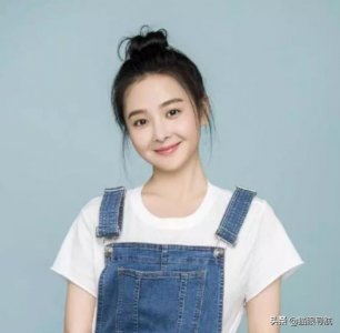 ​释小龙杨丽晓结婚照（她14岁把初恋给了释小龙）