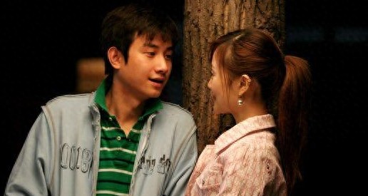 九年前的《奋斗》六大主演:第一位产三子,第五位遭诈捐?