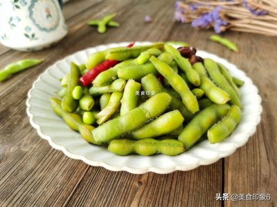 ​偷师大厨煮毛豆秘诀，快速入味，碧绿不变色，下酒又解馋，香