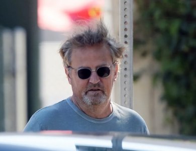 ​过于苍老！钱德勒扮演者生前最后一次露面