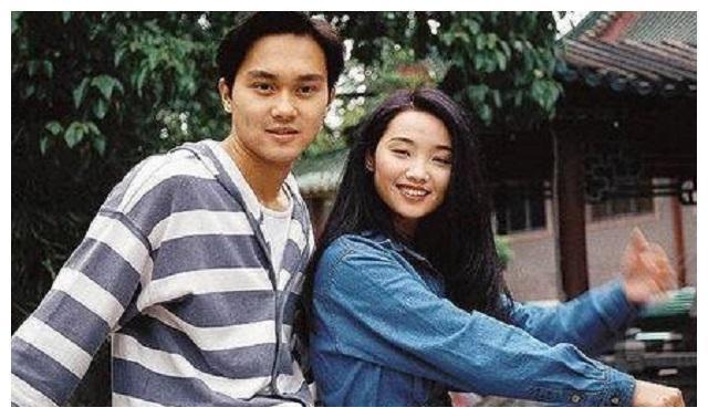 被骂“软饭男”的张智霖翻身了，谁还记得他当众谈初夜被前任吸引