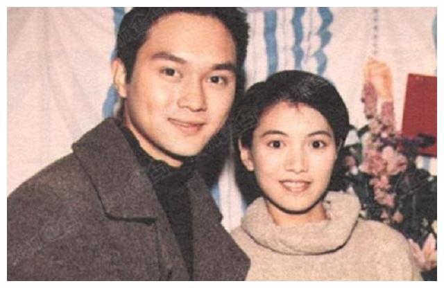 被骂“软饭男”的张智霖翻身了，谁还记得他当众谈初夜被前任吸引